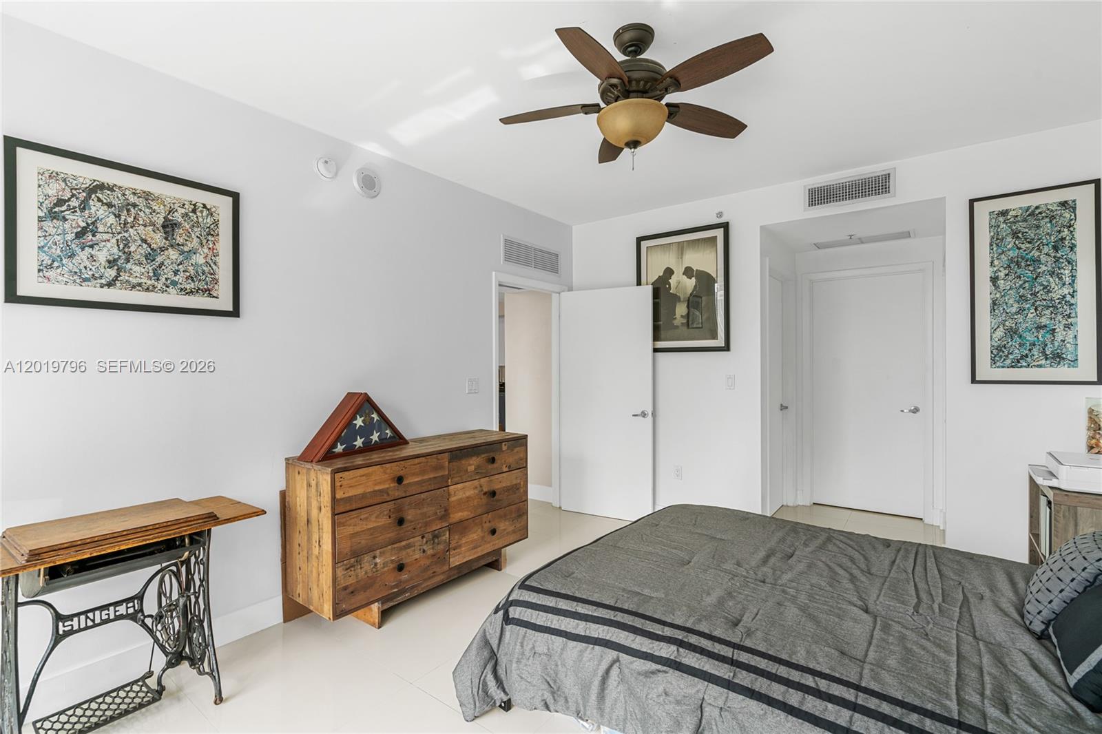 92 Southwest 3rd Street, Unit 2104 Miami, FL 33130 - Photo 20 of 39