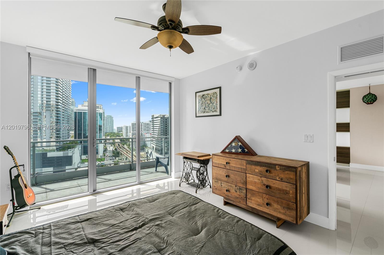 92 Southwest 3rd Street, Unit 2104 Miami, FL 33130 - Photo 21 of 39