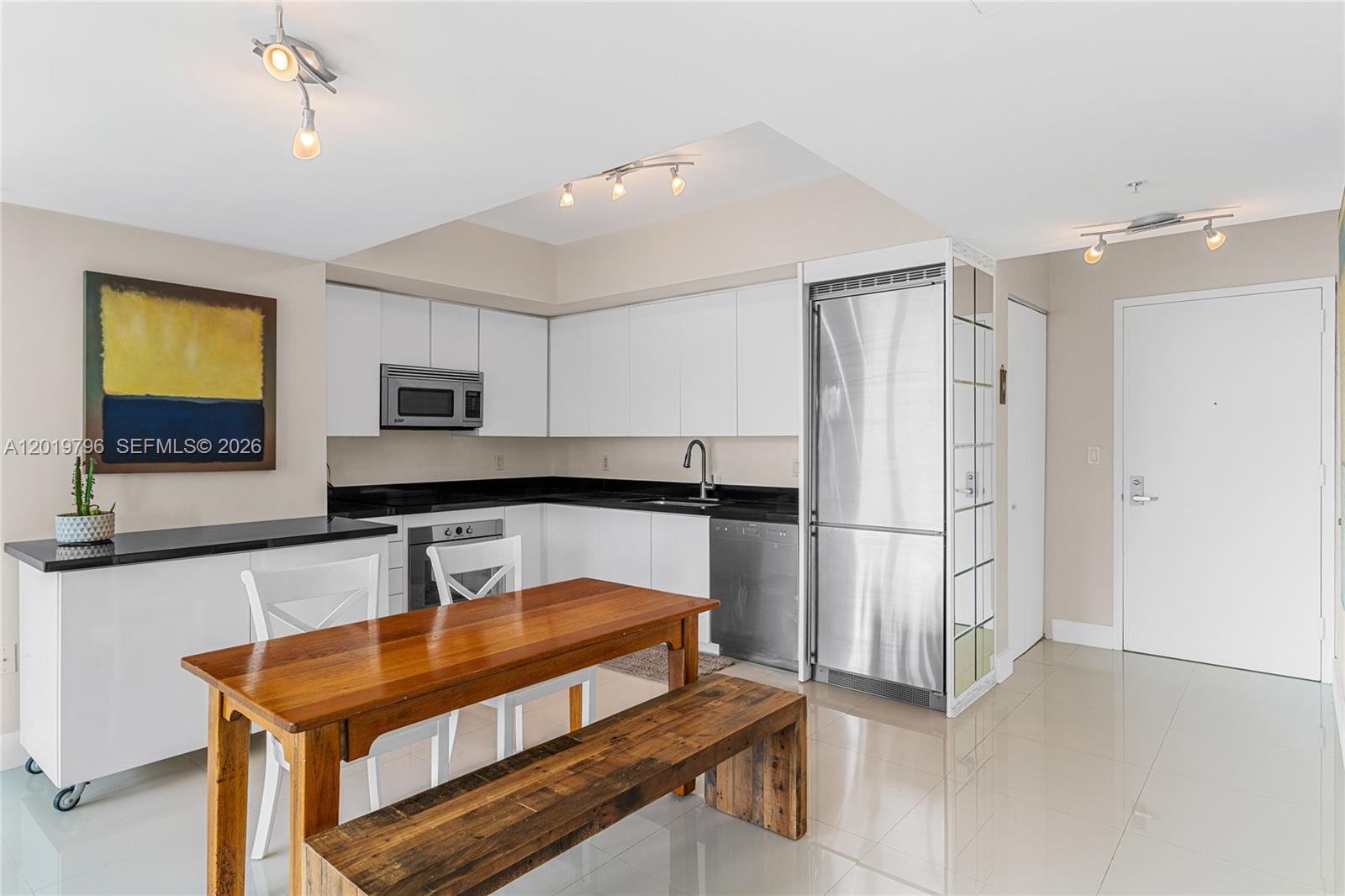 92 Southwest 3rd Street, Unit 2104 Miami, FL 33130 - Photo 10 of 39