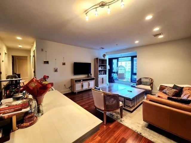 $889,000 | 533 Cambridge Street, Unit 105, Boston, MA 02134