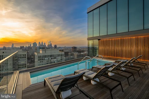 $8,399 | 1-5 Dock Street, Unit PH2904, Philadelphia, PA 19106