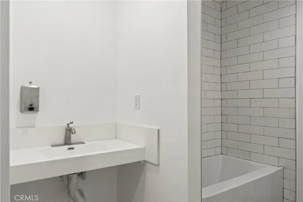 $2,995 | 1901 South Pacific Avenue, Unit 4, San Pedro, CA 90731