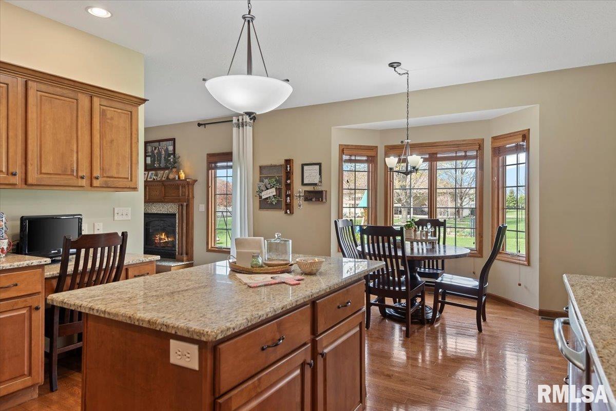 29 Elizabeth Place Jacksonville, IL 62650 - Photo 15 of 56