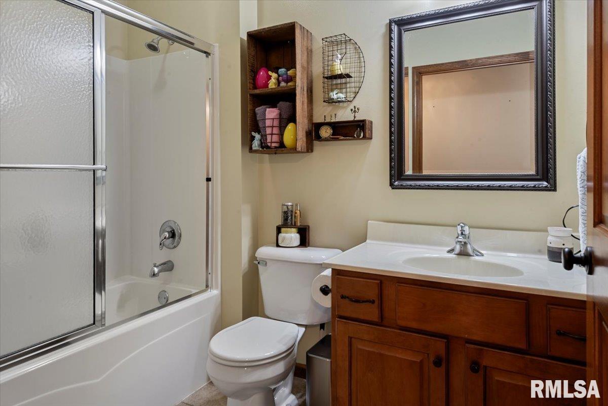 29 Elizabeth Place Jacksonville, IL 62650 - Photo 28 of 56