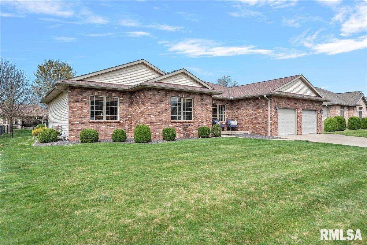 29 Elizabeth Place Jacksonville, IL 62650 - Photo 55 of 56