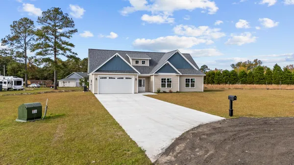 $320,000 | 1904 Blue Bird Road, Loris, SC 29569