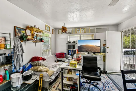 $299,000 | 406 F Street, West Sacramento, CA 95605