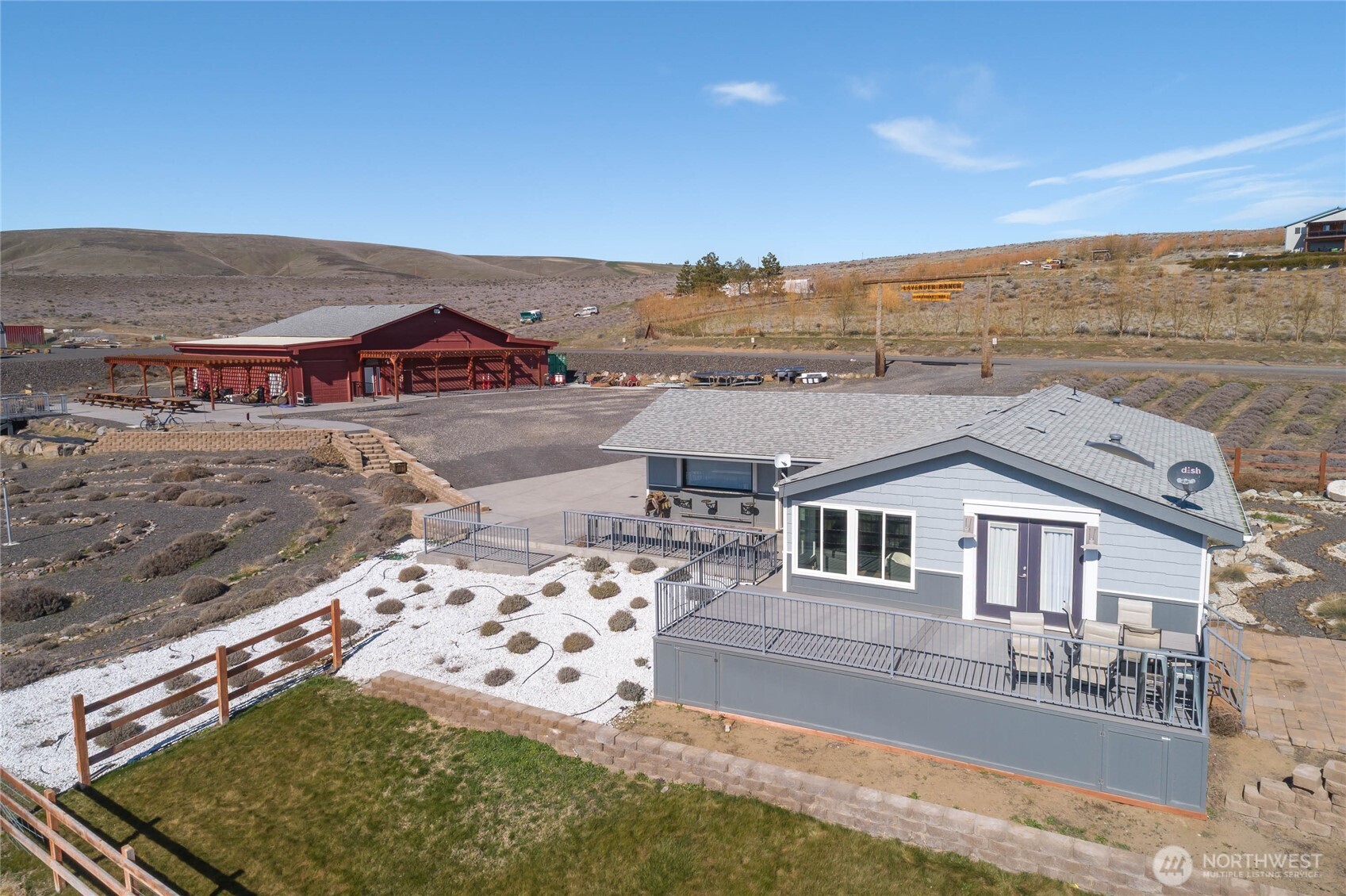 117 Freese Road Quincy, WA 98848 - Photo 34 of 40 an aerial view of residential houses with outdoor space
