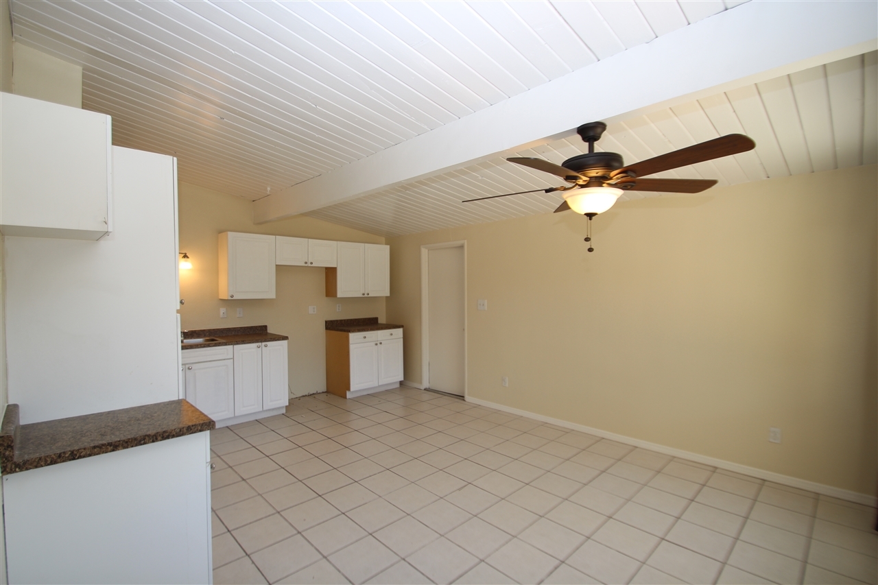 909 Felicita Avenue Spring Valley, CA 91977 - Photo 11 of 25 Gallery Image 11