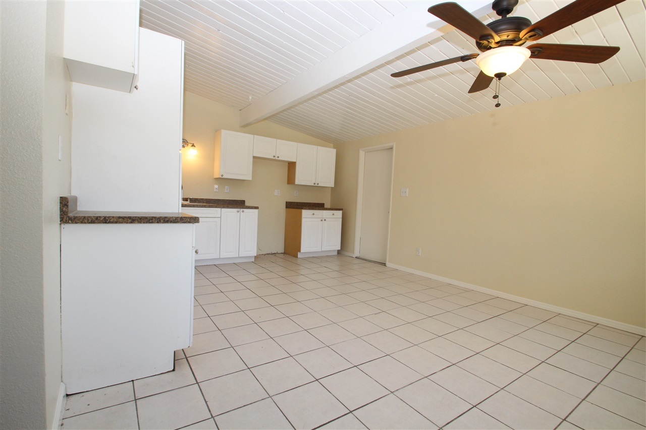 909 Felicita Avenue Spring Valley, CA 91977 - Photo 12 of 25 Gallery Image 12