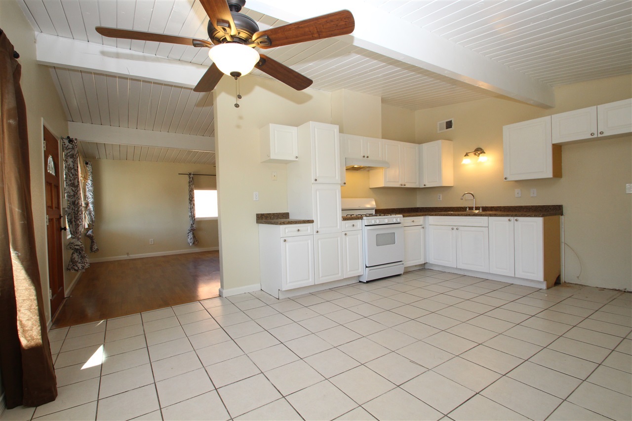 909 Felicita Avenue Spring Valley, CA 91977 - Photo 14 of 25 Gallery Image 14
