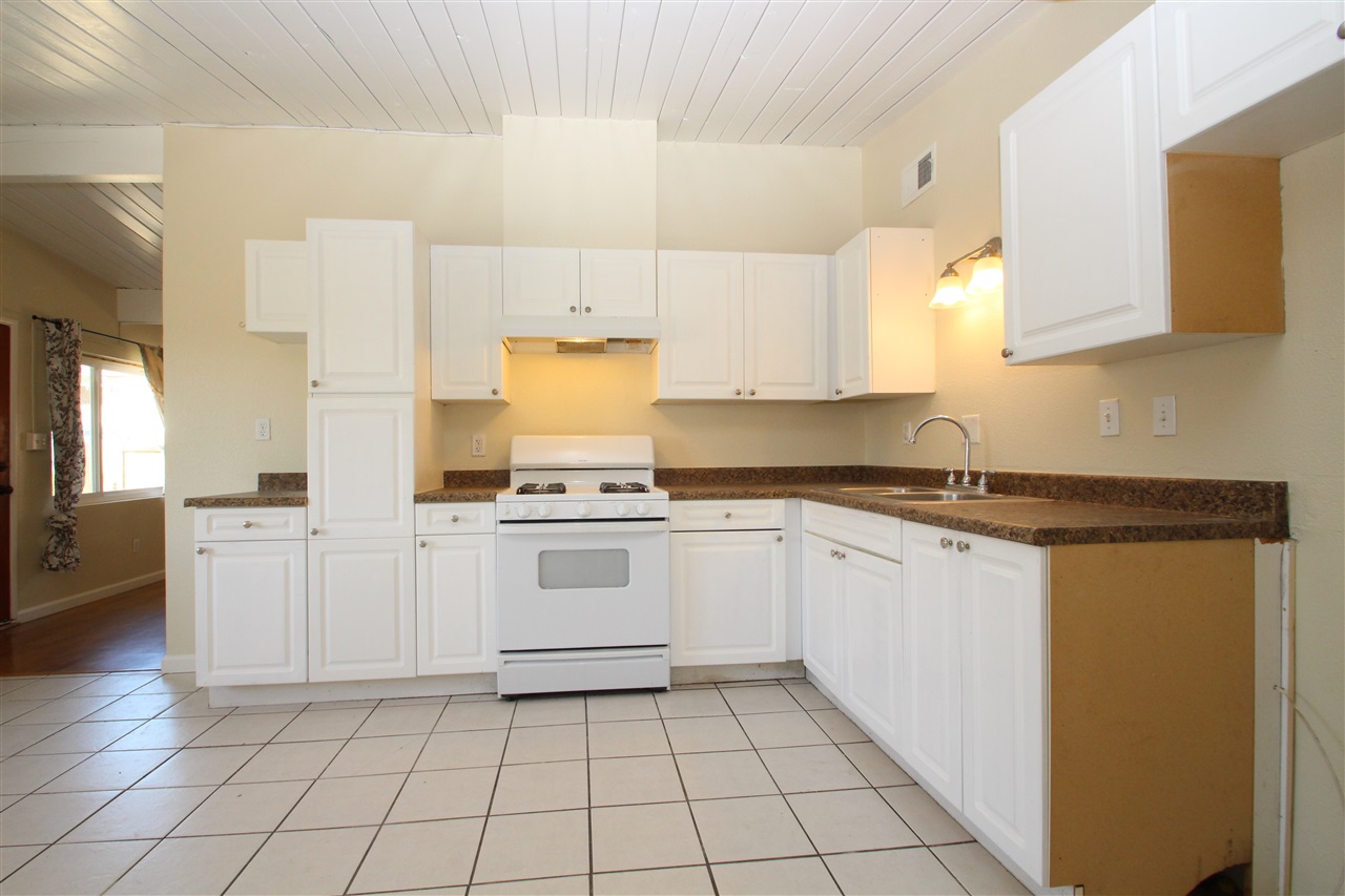 909 Felicita Avenue Spring Valley, CA 91977 - Photo 15 of 25 Gallery Image 15