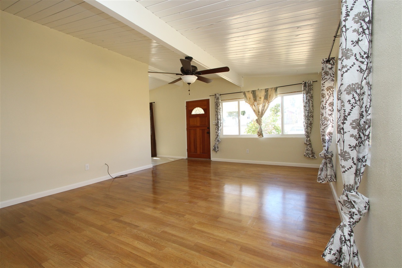 909 Felicita Avenue Spring Valley, CA 91977 - Photo 4 of 25 Gallery Image 4