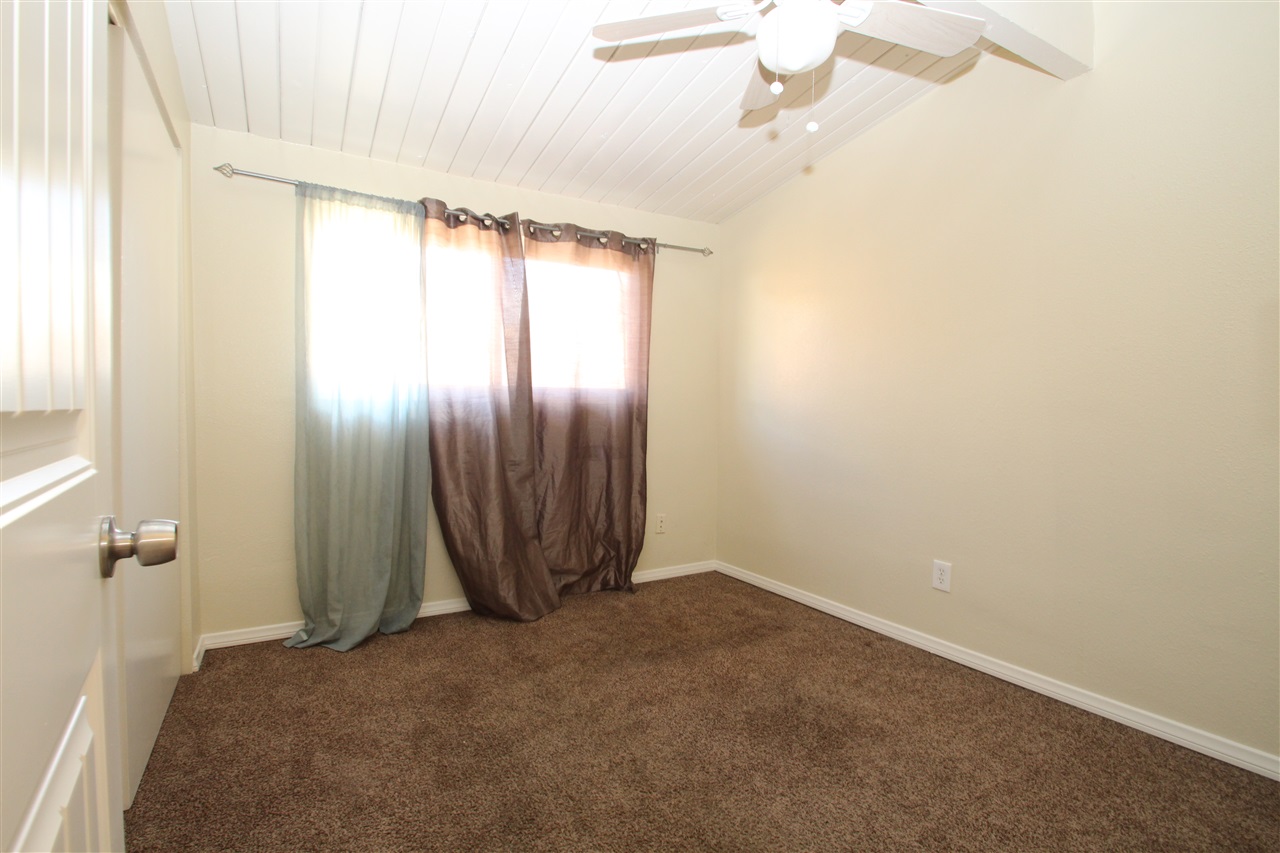 909 Felicita Avenue Spring Valley, CA 91977 - Photo 6 of 25 Gallery Image 6