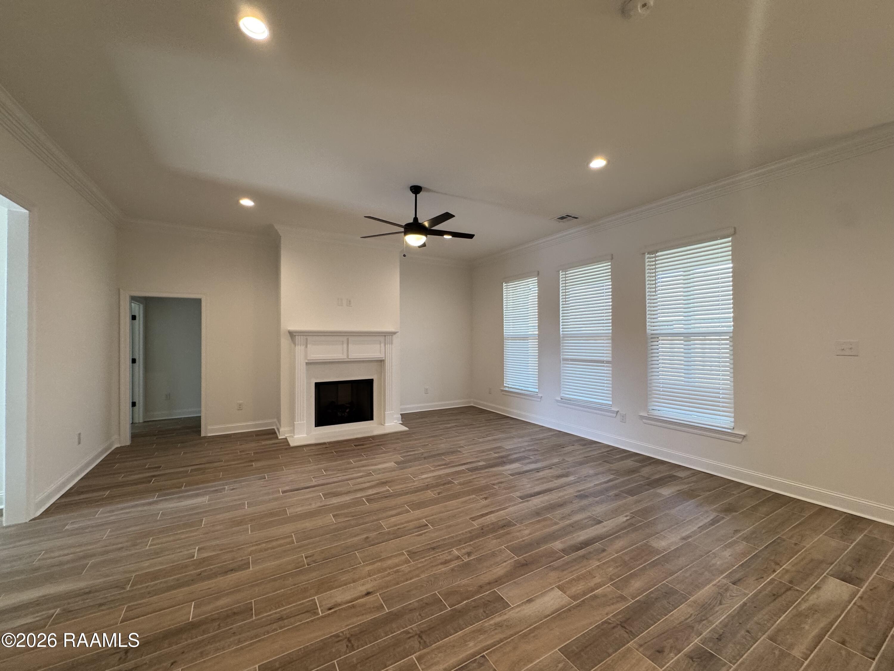 207 Grimmon Road Youngsville, LA 70592 - Photo 3 of 6 LIVING ROOM