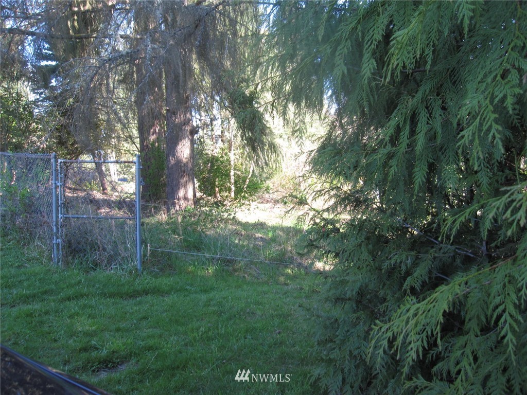 13654 196th Avenue Southeast Renton, WA 98059 - Photo 3 of 10 Gallery Image 3