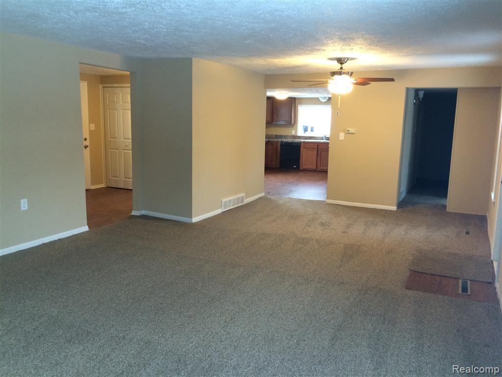 10555 Antcliff Road Fowlerville, MI 48836 - Photo 10 of 28