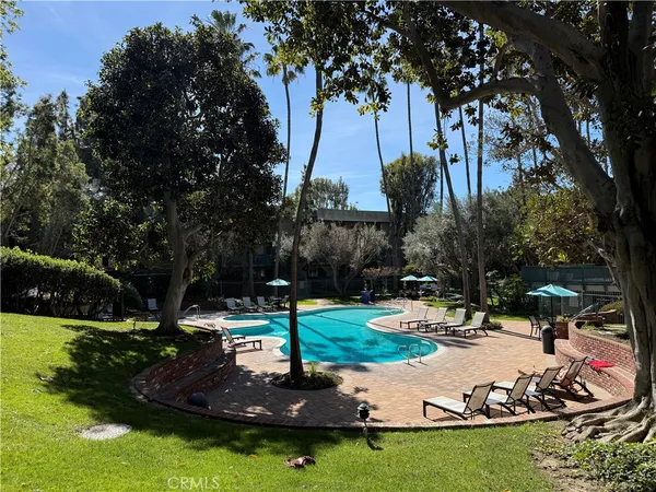 $585,000 | 576 North Bellflower Boulevard, Unit 236, Long Beach, CA 90814