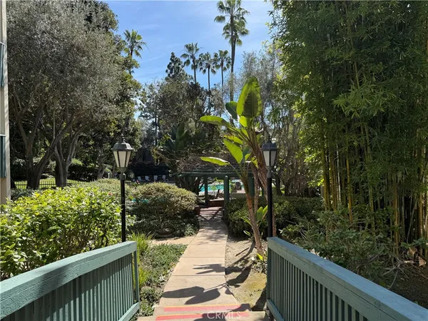 $585,000 | 576 North Bellflower Boulevard, Unit 236, Long Beach, CA 90814