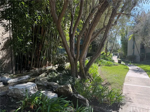 $585,000 | 576 North Bellflower Boulevard, Unit 236, Long Beach, CA 90814