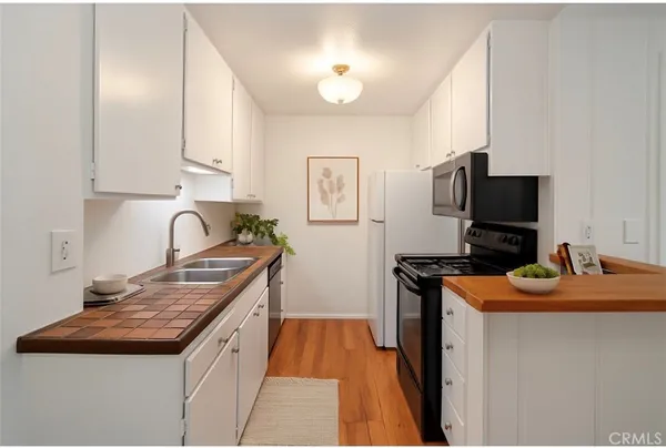 $585,000 | 576 North Bellflower Boulevard, Unit 236, Long Beach, CA 90814