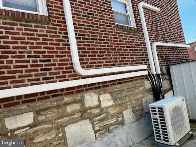 $1,800 | 1832 Mower Street, Philadelphia, PA 19152