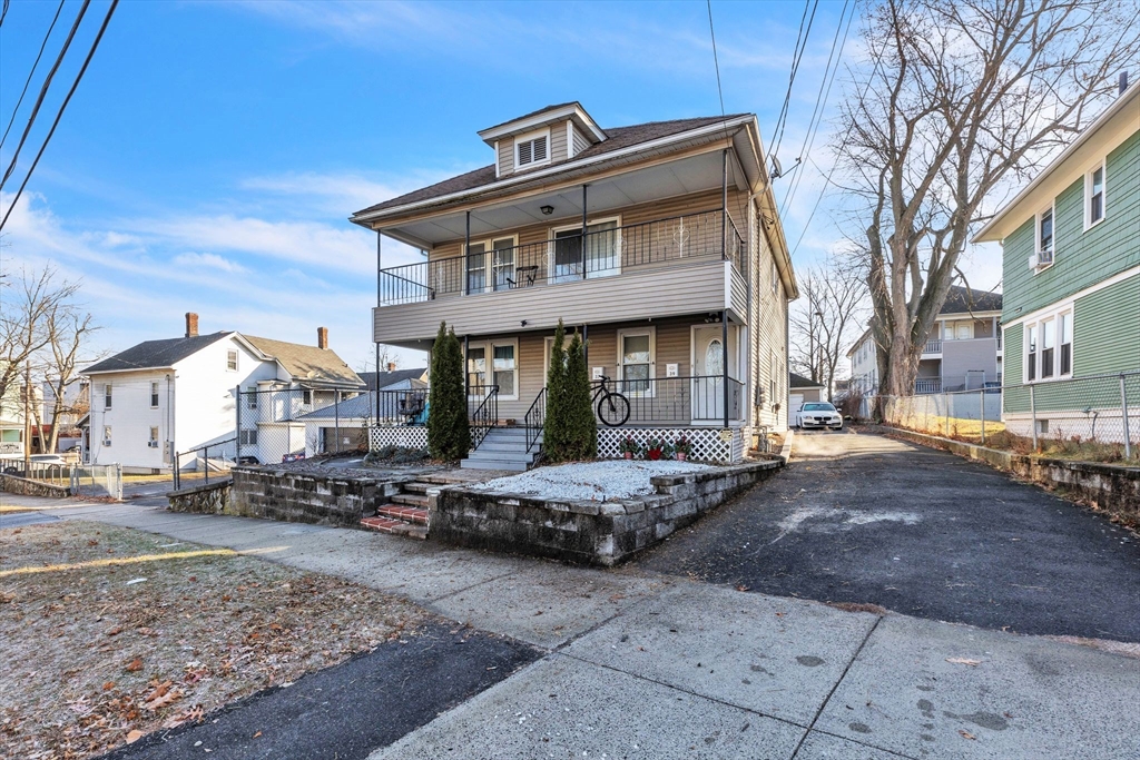 37-39 Lyons Street Springfield, MA 01151 - Photo 1 of 23 Gallery Image 1