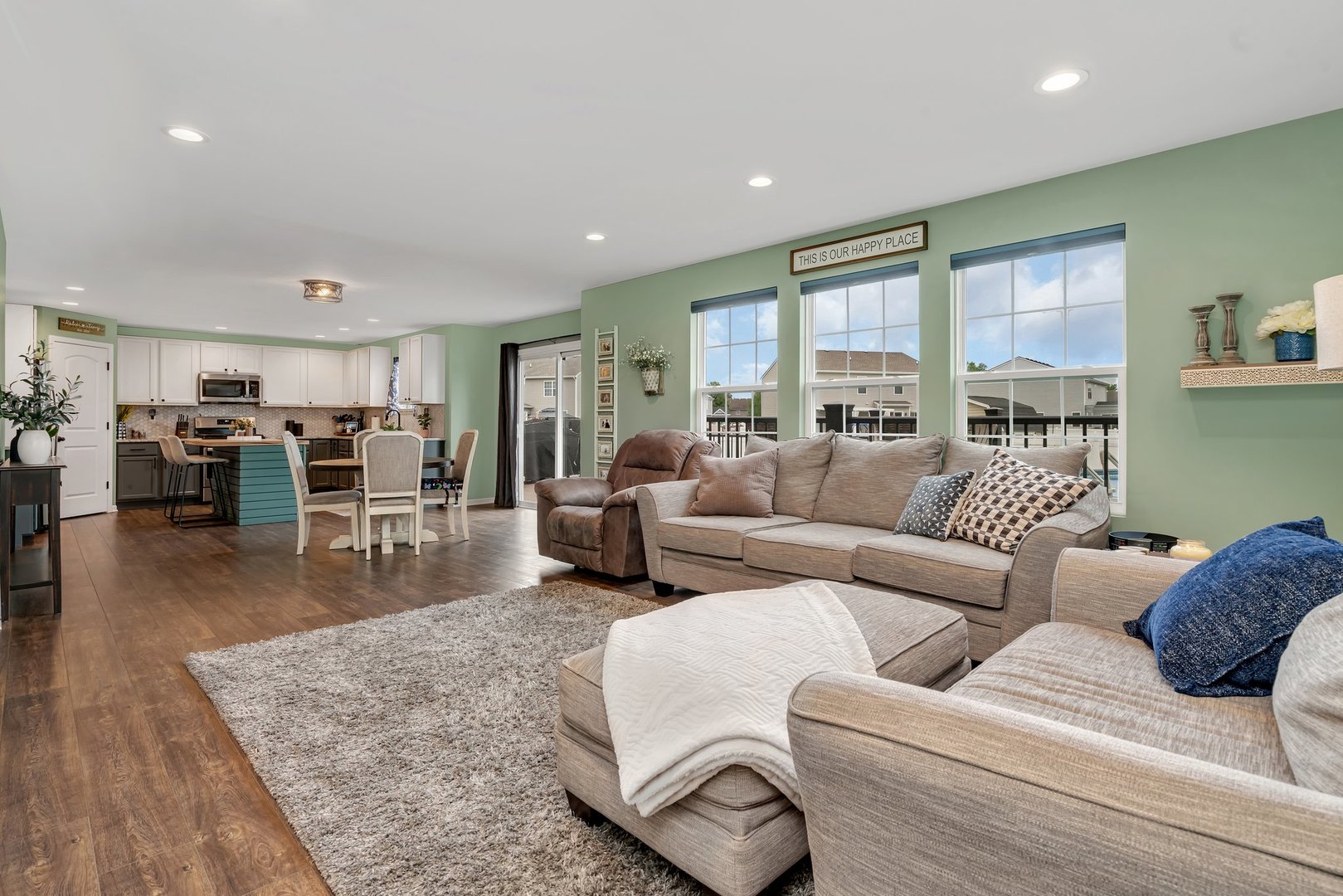 1901 Locust Road Morris, IL 60450 - Photo 3 of 30 a living room with furniture and wooden floor