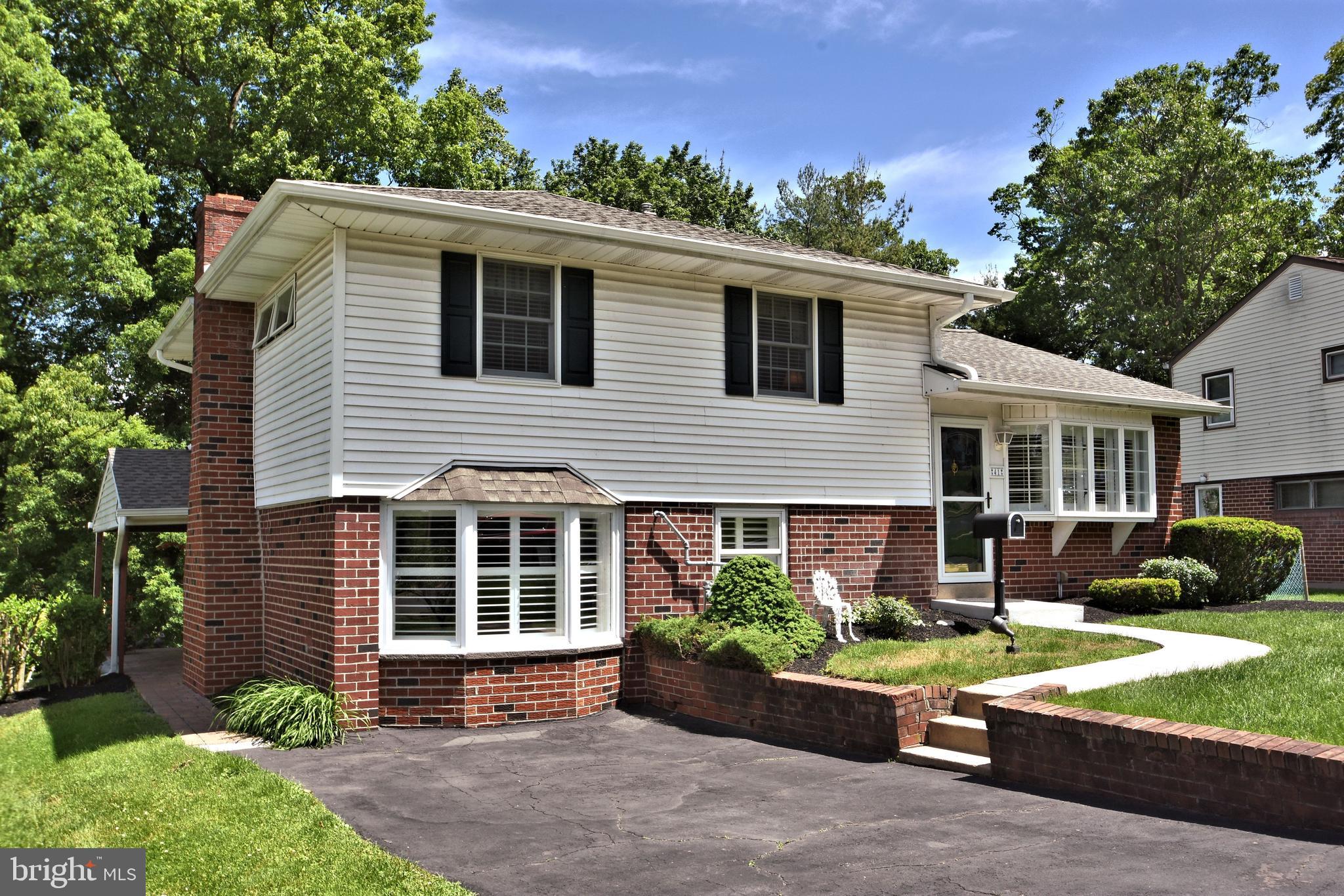 41 Russell Road Willow Grove, PA 19090 - Photo 1 of 25 Gallery Image 1