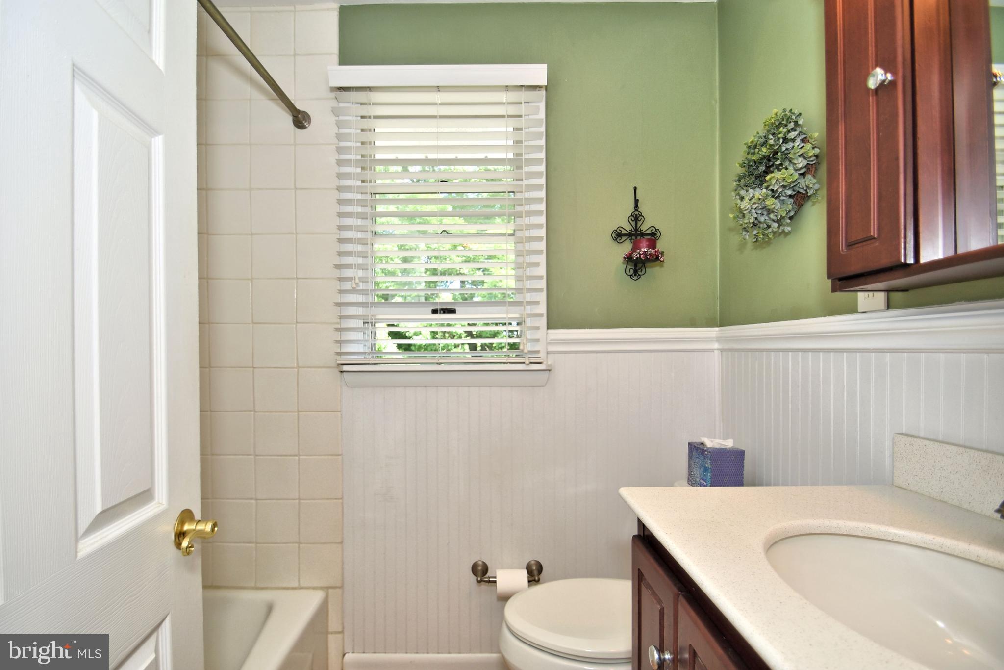 41 Russell Road Willow Grove, PA 19090 - Photo 12 of 25 Gallery Image 12