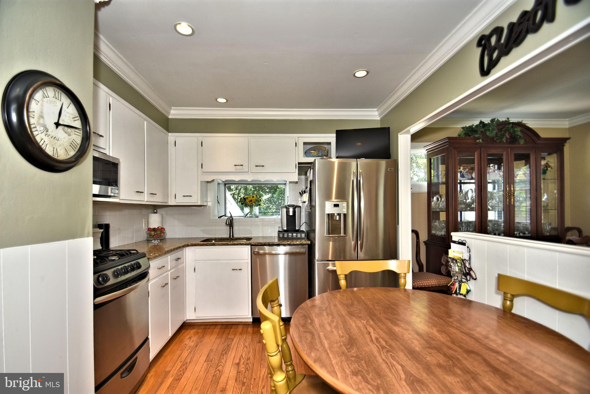 41 Russell Road Willow Grove, PA 19090 - Photo 10 of 25 Gallery Image 10