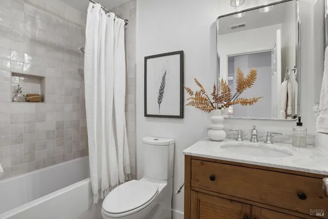 $895,000 | 1858 Lexington Street, Petaluma, CA 94954