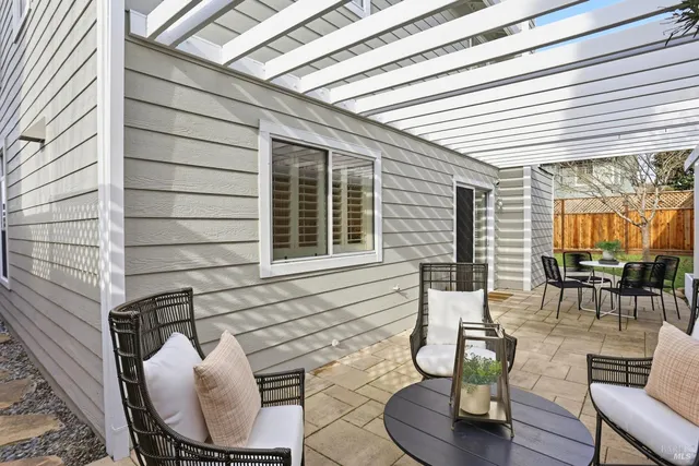 $895,000 | 1858 Lexington Street, Petaluma, CA 94954