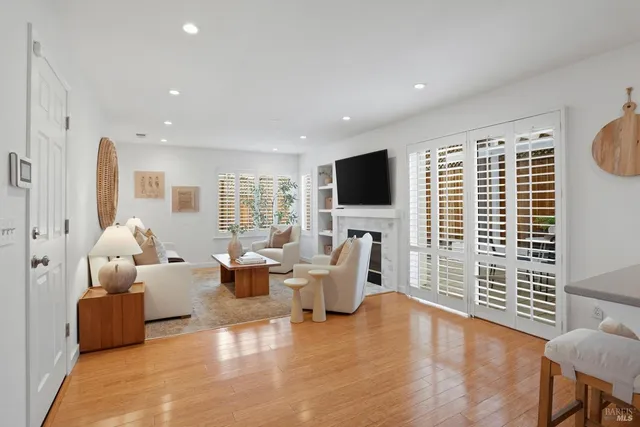 $895,000 | 1858 Lexington Street, Petaluma, CA 94954