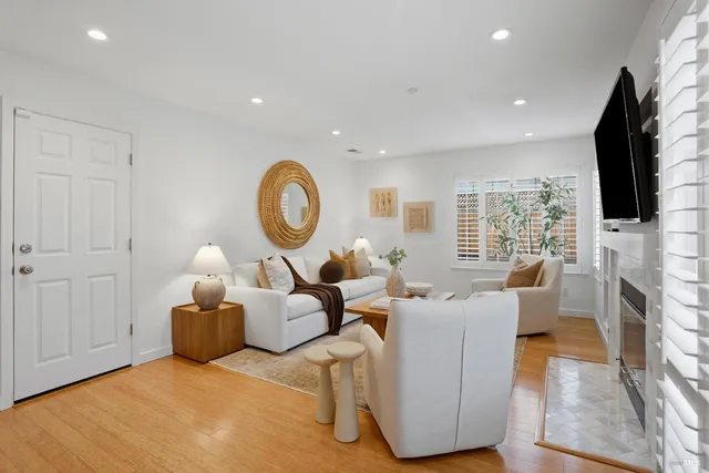 $895,000 | 1858 Lexington Street, Petaluma, CA 94954