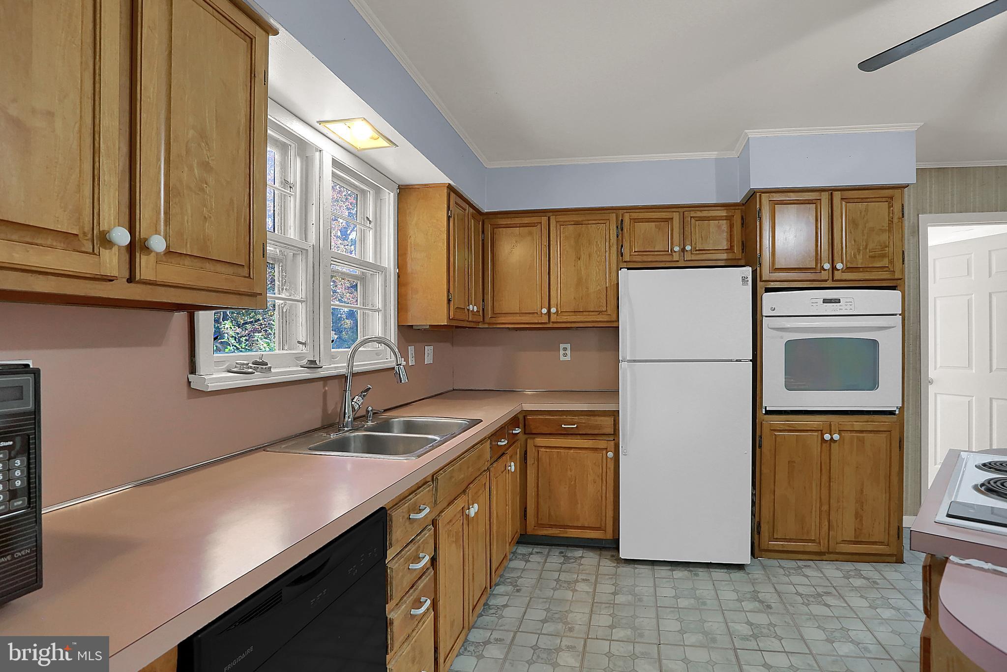 248 Silver Spring Road Mechanicsburg, PA 17050 - Photo 5 of 32 Gallery Image 5
