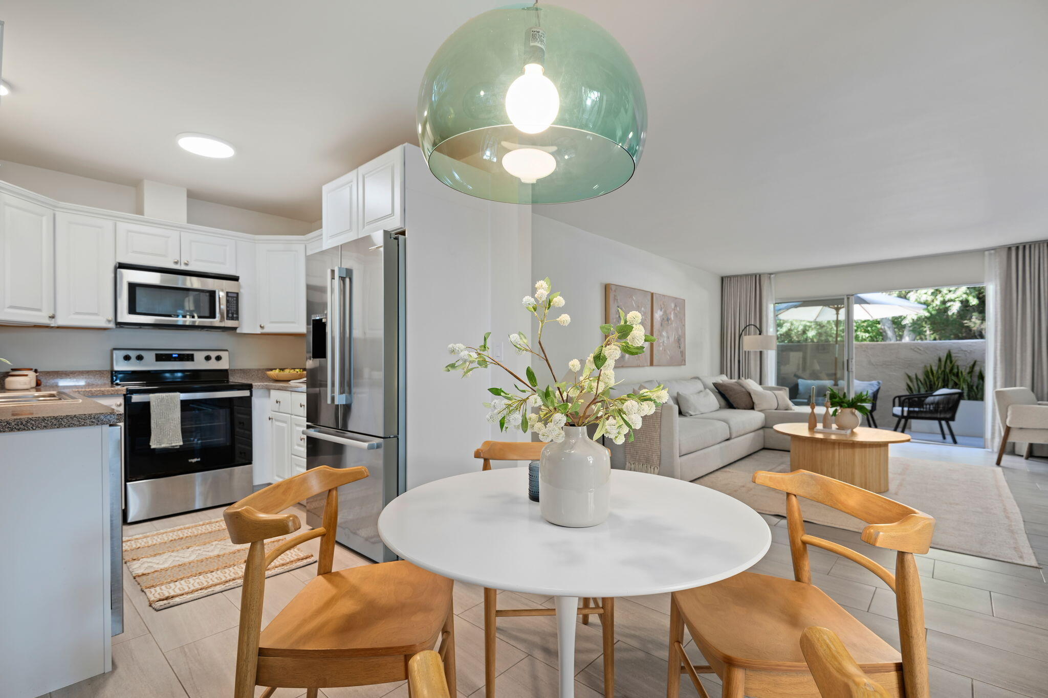 41 Dearborn Place, Unit 77 Goleta, CA 93117 - Photo 11 of 19 Dining/Kitchen/Living