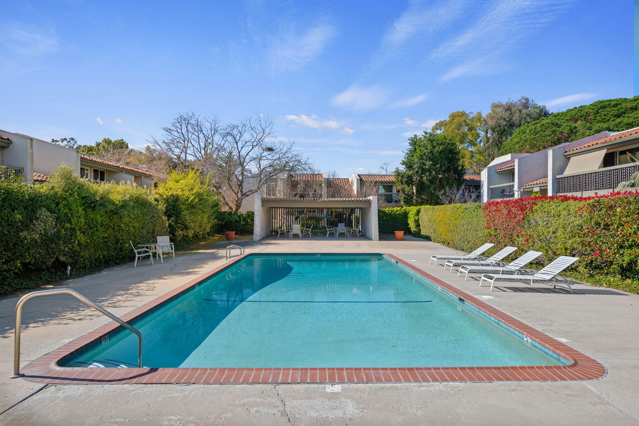 41 Dearborn Place, Unit 77 Goleta, CA 93117 - Photo 17 of 19 La Goleta Pool