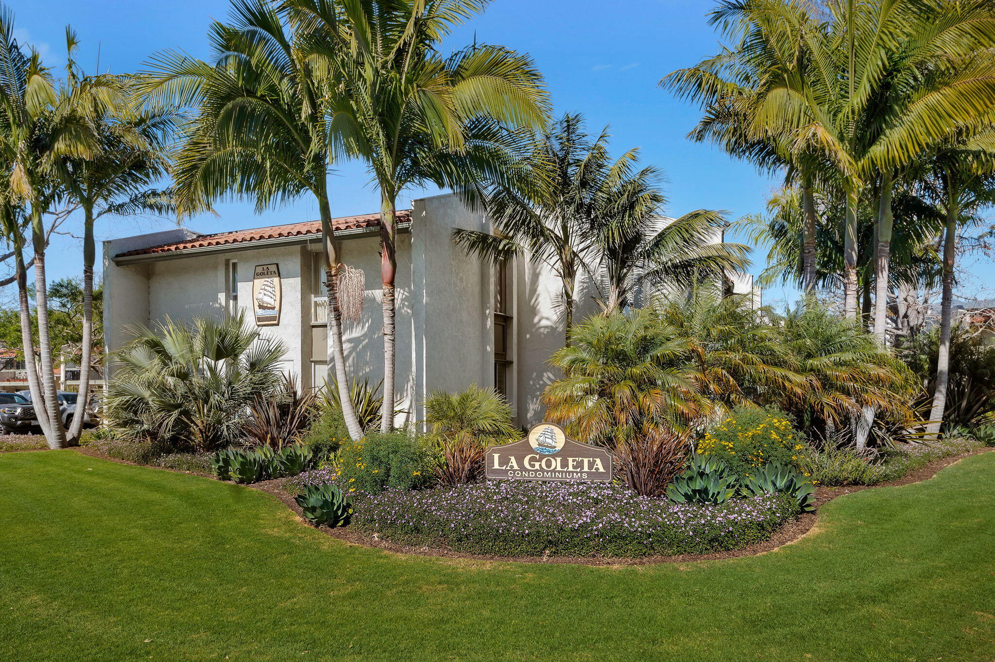 41 Dearborn Place, Unit 77 Goleta, CA 93117 - Photo 18 of 19 La Goleta Entrance