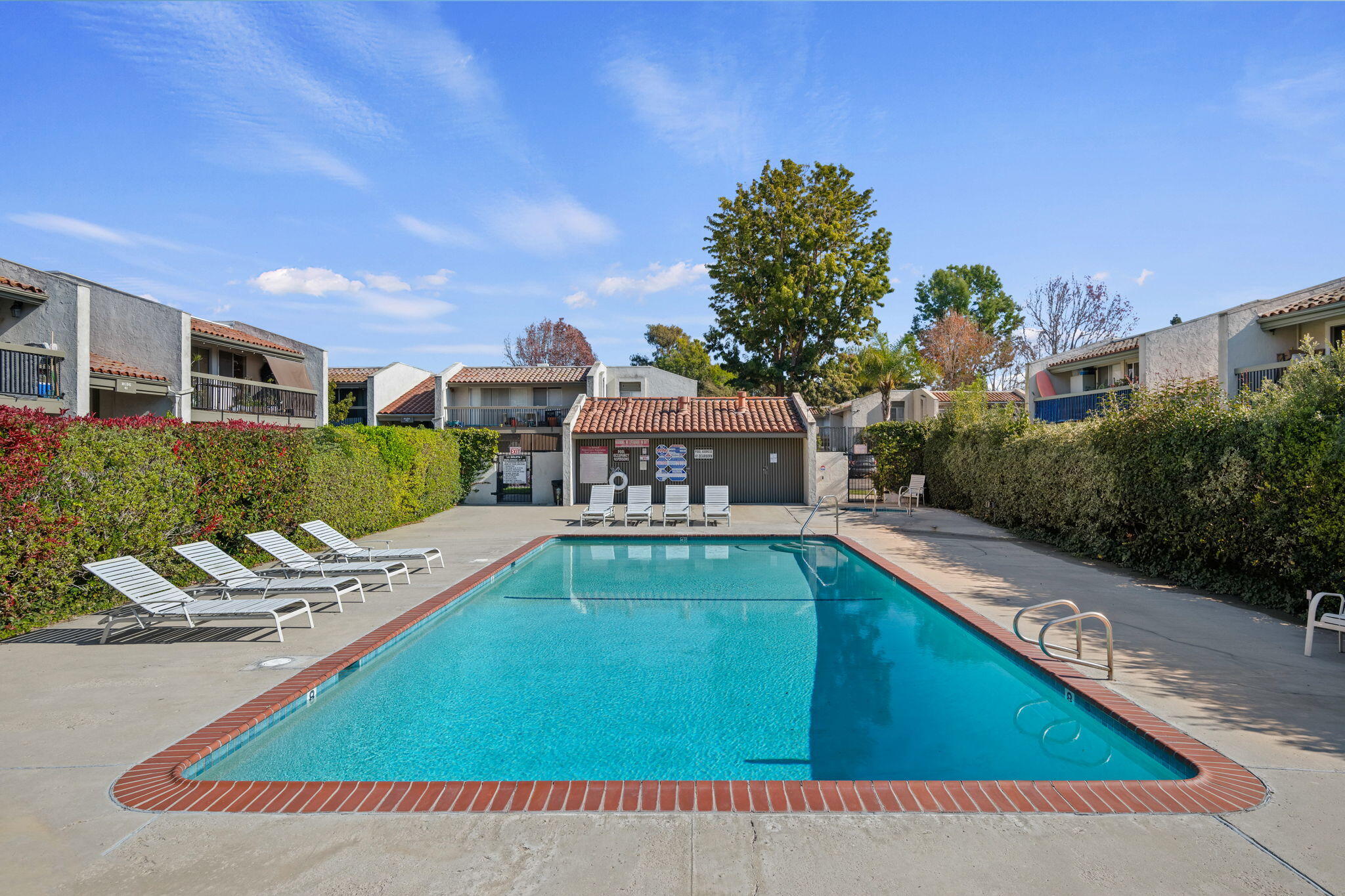 41 Dearborn Place, Unit 77 Goleta, CA 93117 - Photo 2 of 19 La Goleta Pool