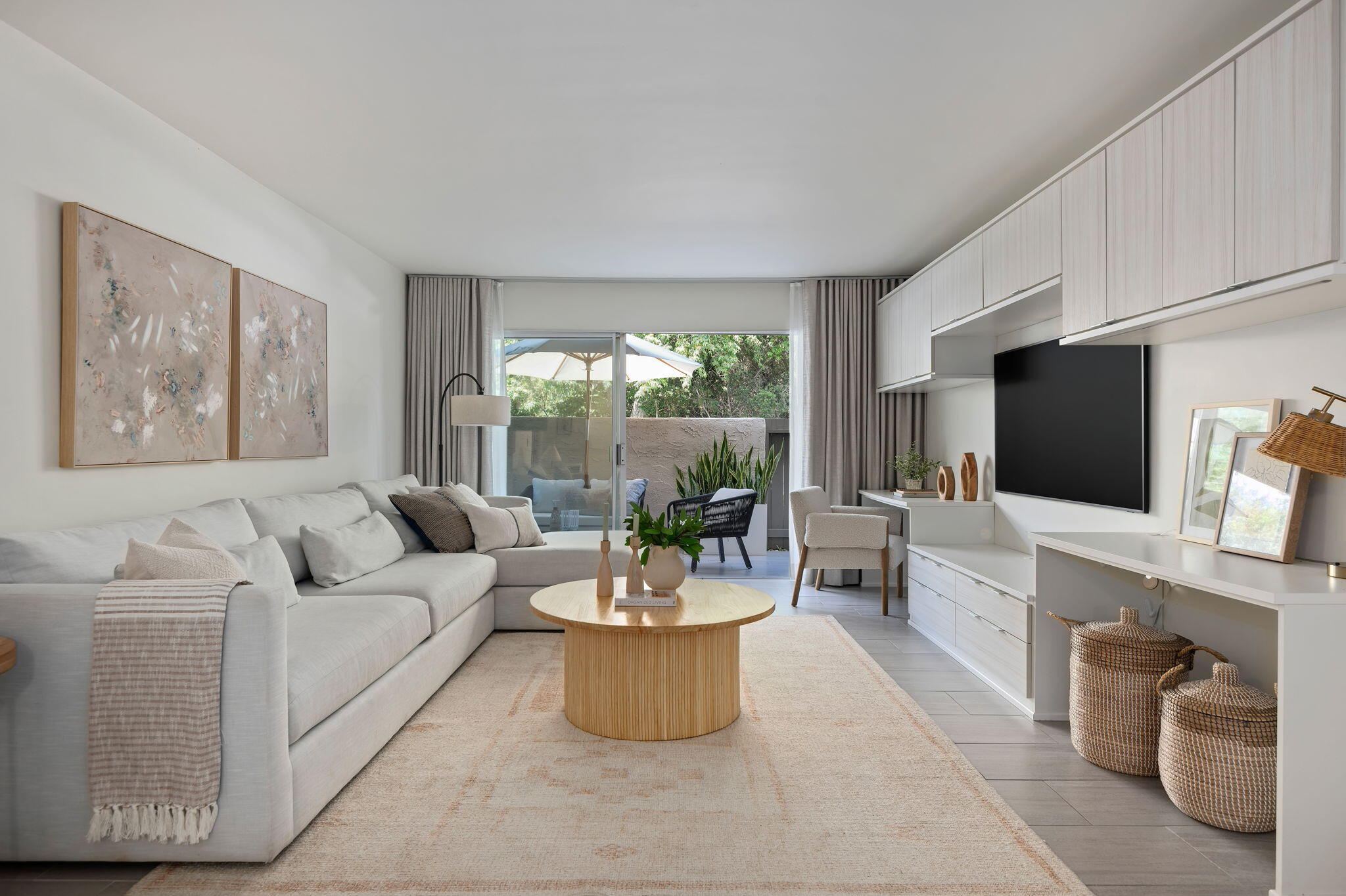 41 Dearborn Place, Unit 77 Goleta, CA 93117 - Photo 4 of 19 Living Room