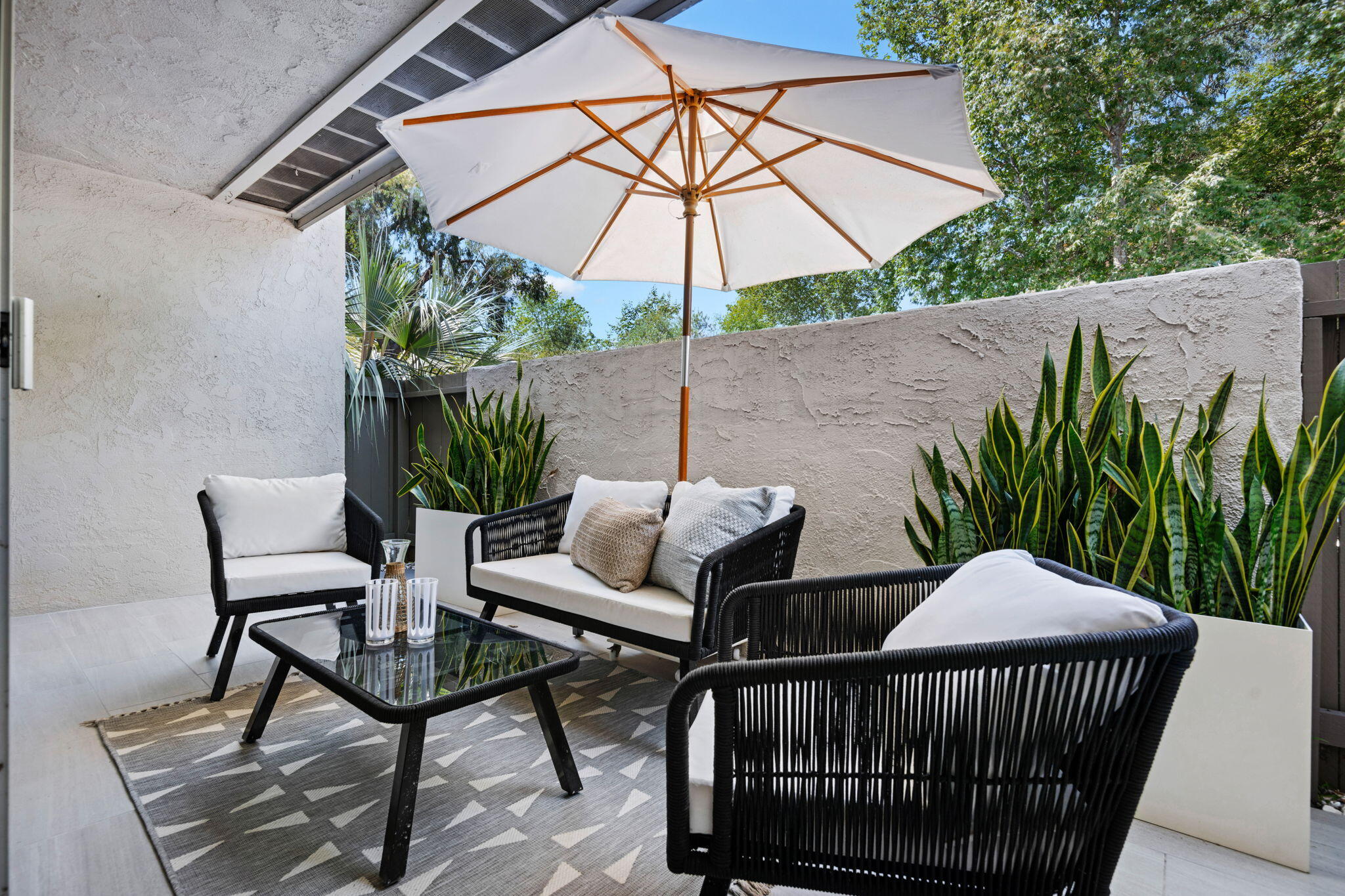 41 Dearborn Place, Unit 77 Goleta, CA 93117 - Photo 7 of 19 Patio