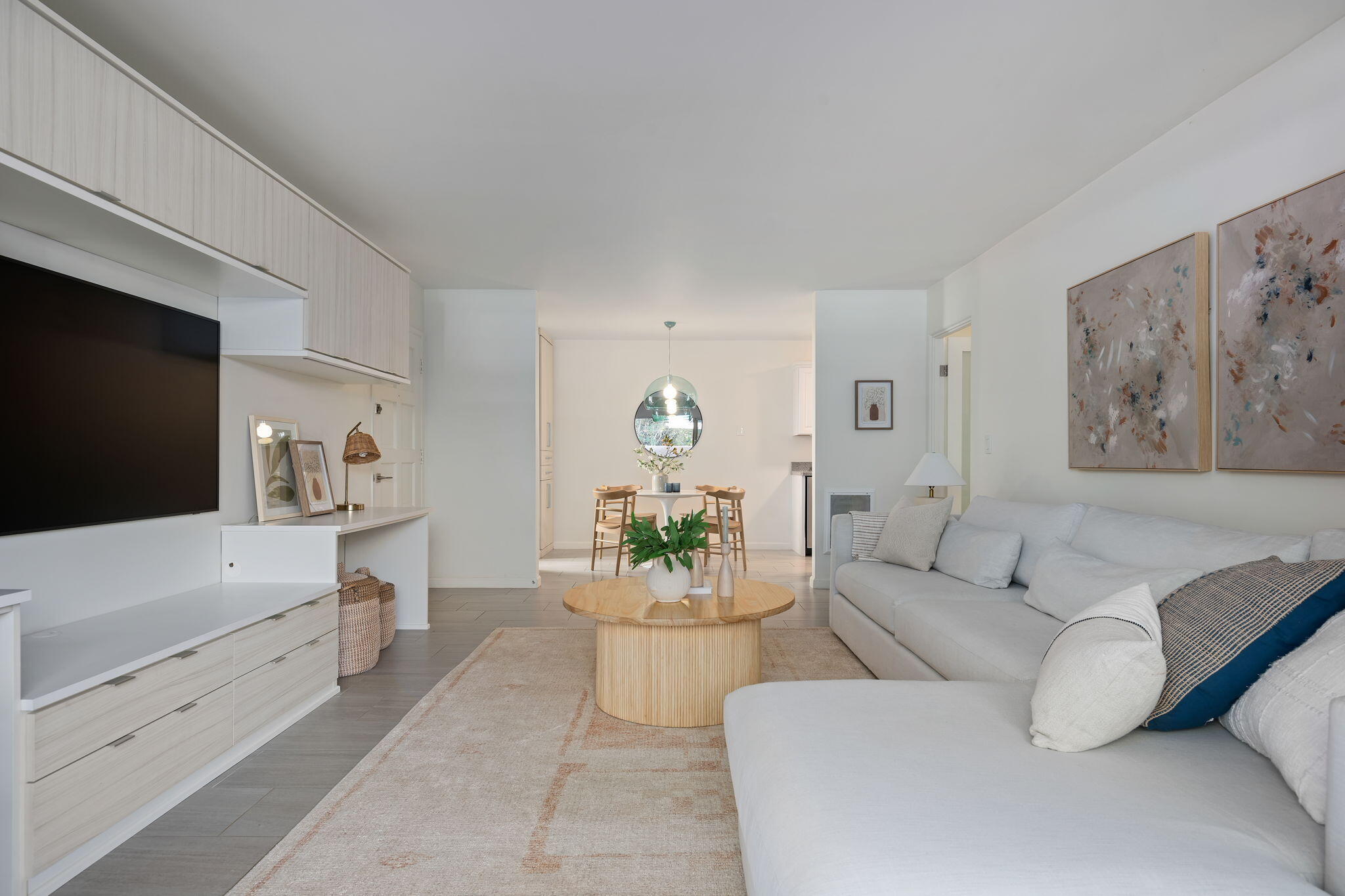 41 Dearborn Place, Unit 77 Goleta, CA 93117 - Photo 8 of 19 Living/Dining