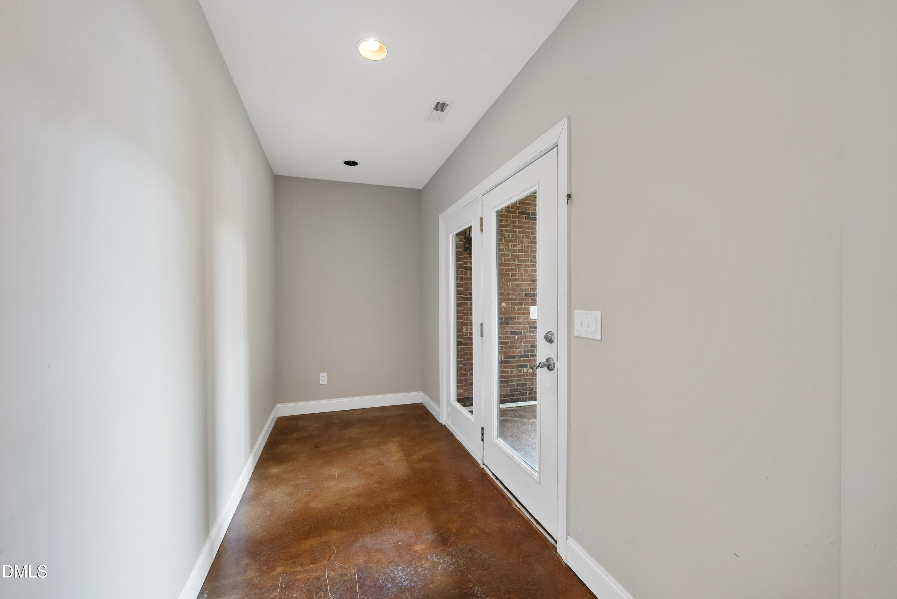 8110 Lloyd Allyns Way Raleigh, NC 27615 - Photo 45 of 66 DSC07348