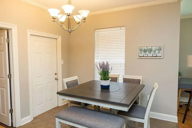 $2,300 | 7300 Burbank Drive, Baton Rouge, LA 70820