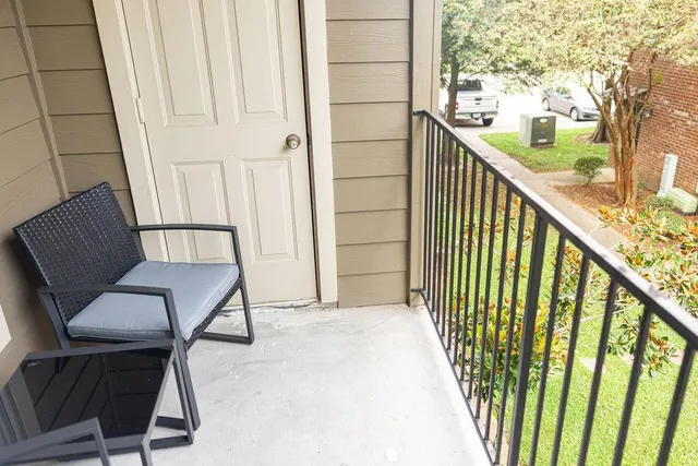 $2,300 | 7300 Burbank Drive, Baton Rouge, LA 70820