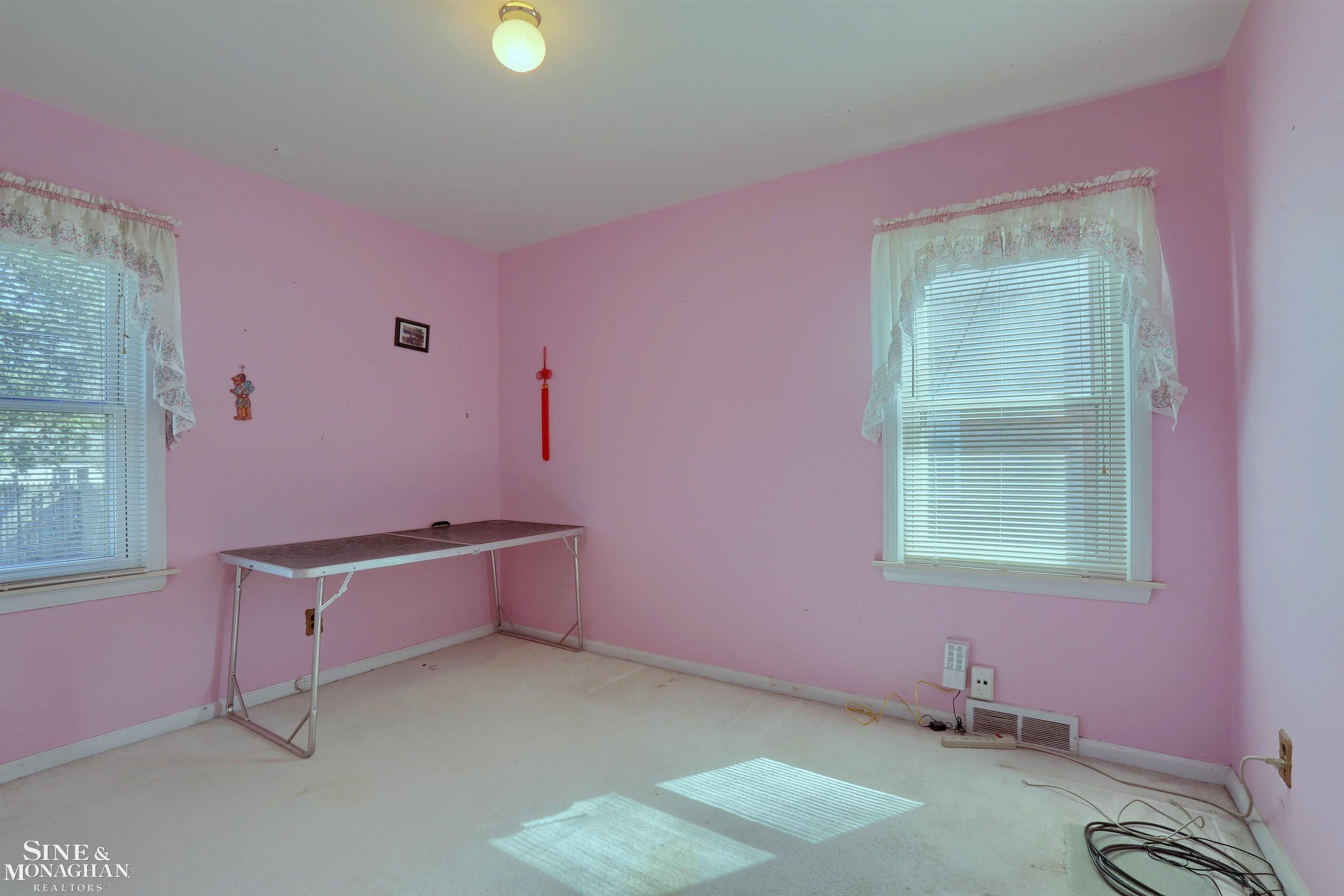 1388 Vernier Road Grosse Pointe, MI 48236 - Photo 10 of 25 50144603-68B56CD5-25D5-4DE2-AAA8-3E11E3216ADE.JPG