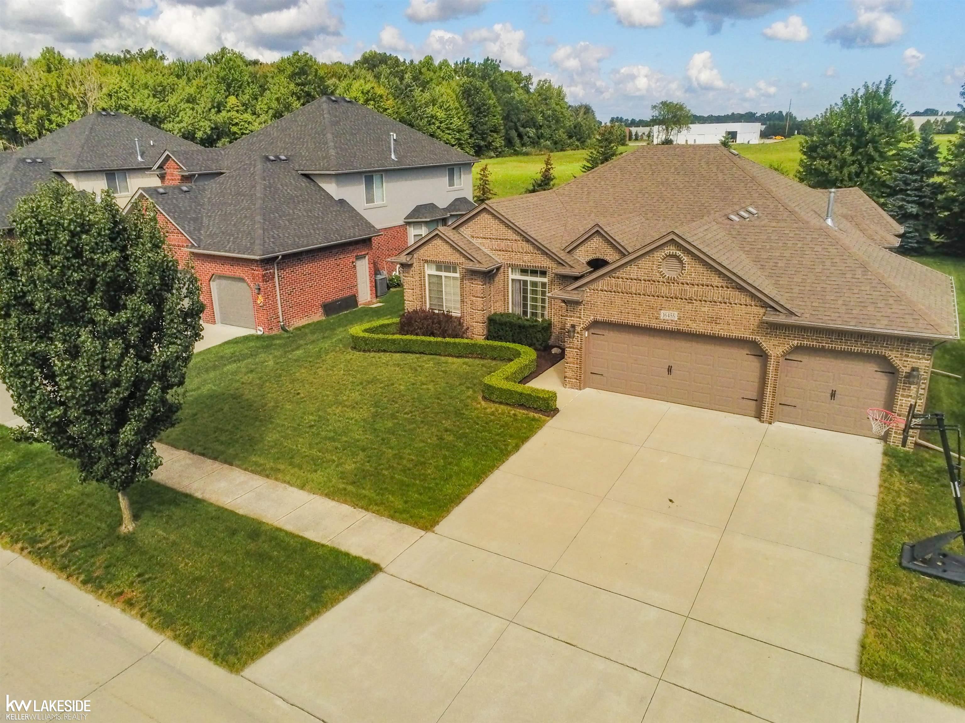 16455 Moore Park Road Macomb, MI 48044 - Photo 49 of 50 50122221-56.JPG