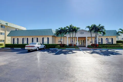 $234,900 | 25 Colonial Club Drive, Unit 205, Boynton Beach, FL 33435