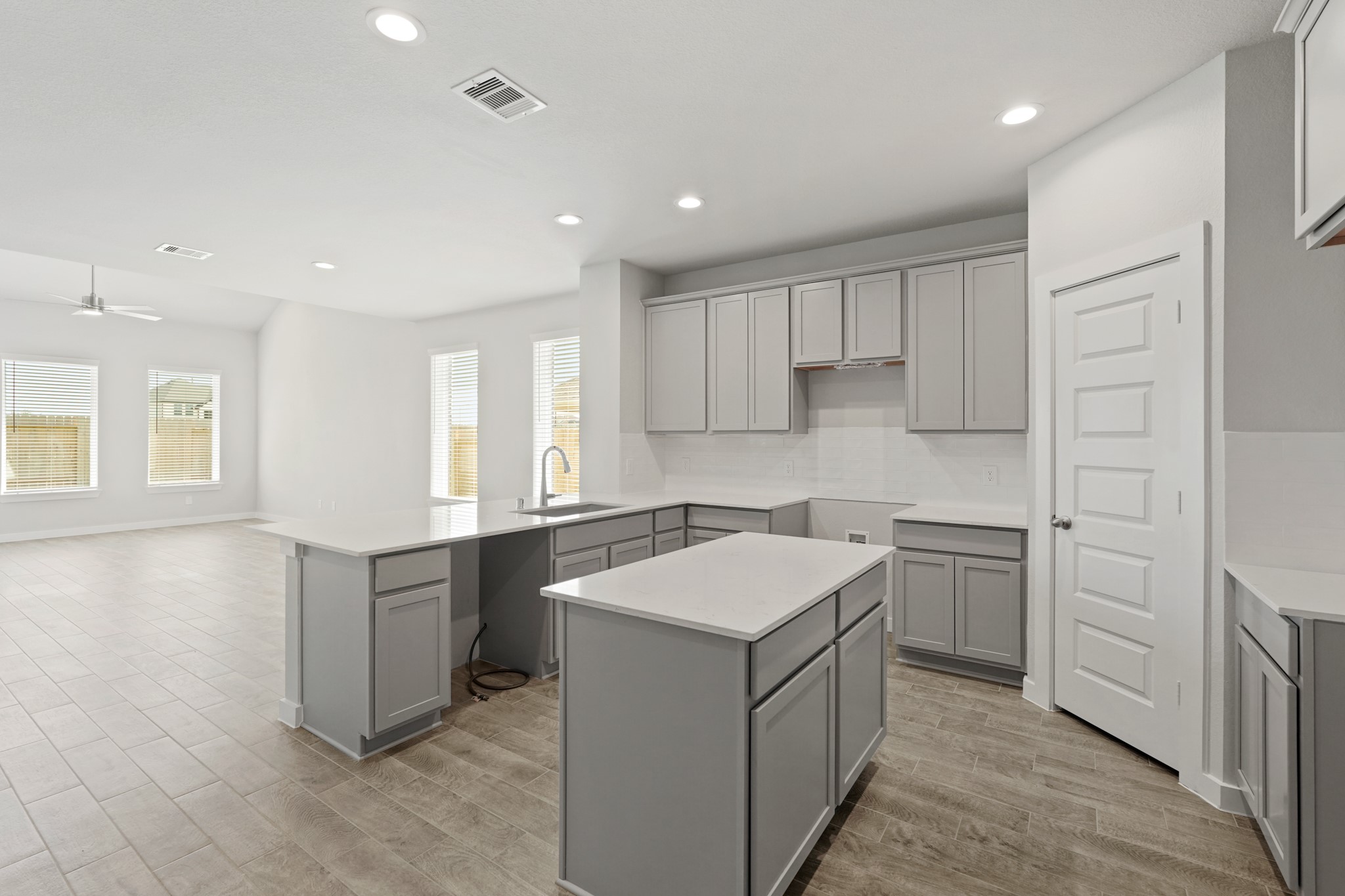 3115 Boulder Ridge Drive Rosenberg, TX 77471 - Photo 3 of 47